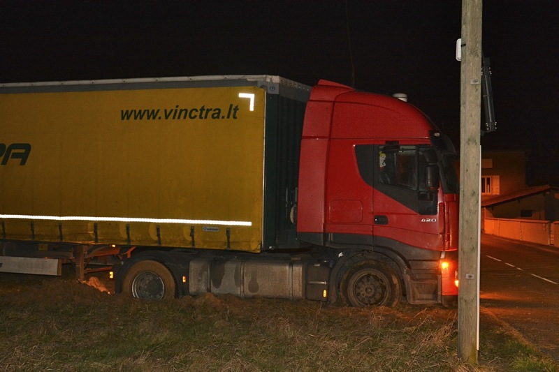 CAMION_EMBOURBE_SANCE2.jpg