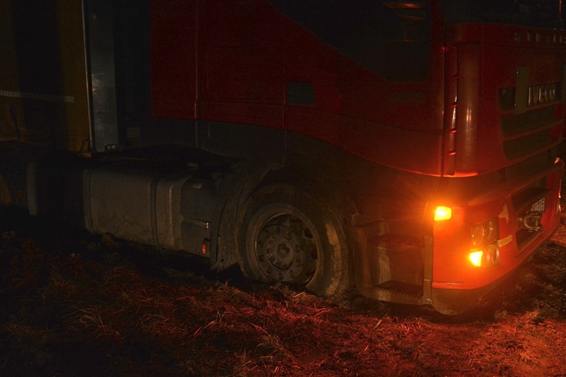 CAMION_EMBOURBE_SANCE5.jpg