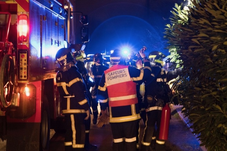 FEU CROTTET 1ERJAN - 2.jpg