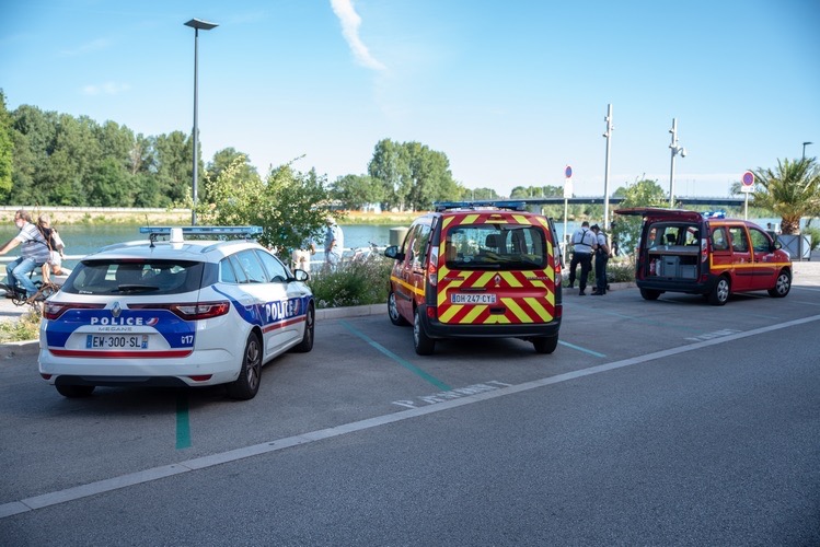 RECHERCHE SAONE POMPIERS MACON - 11.jpg