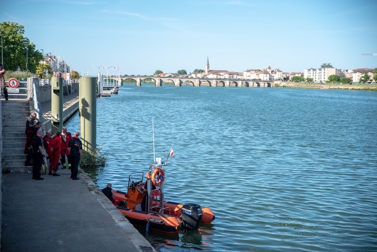 RECHERCHE SAONE POMPIERS MACON - 12.jpg