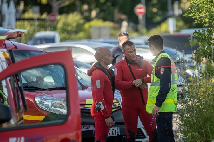 RECHERCHE SAONE POMPIERS MACON - 7.jpg
