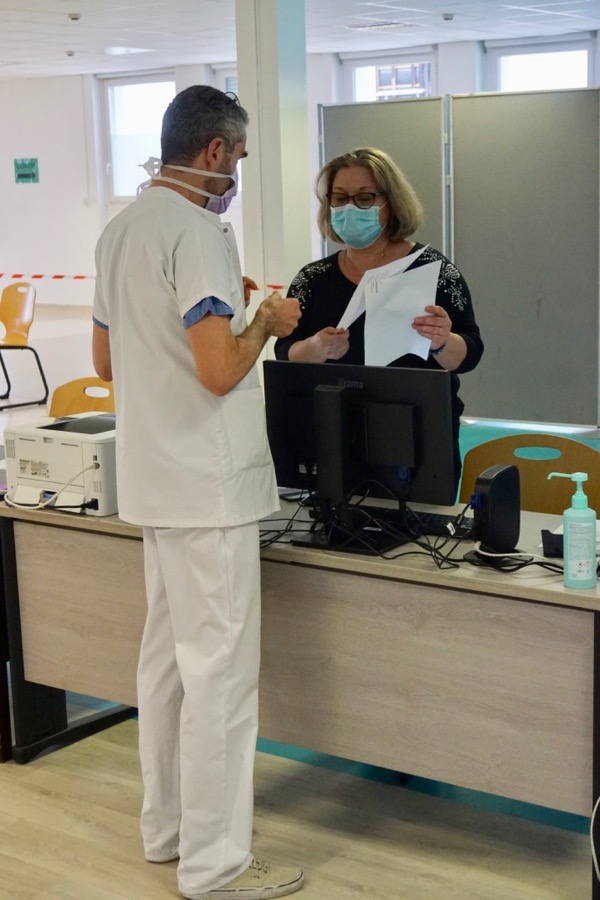VACCIN PFIZER COVID HOPITAL MACON 08012021 - 4.jpg