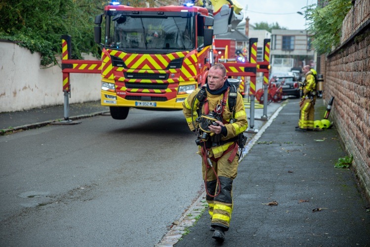 FEU LABO PASTEUR MACON - 7.jpg