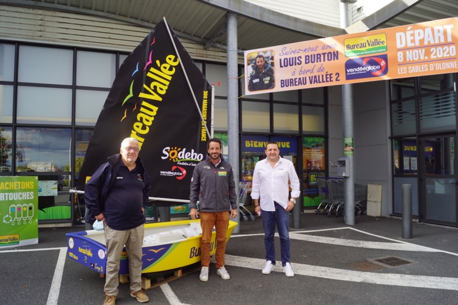 Macon Infos Le Web Journal Du Maconnais Voile Louis Burton Skipper Au Depart Du Vendee Globe Est Passe Par Macon