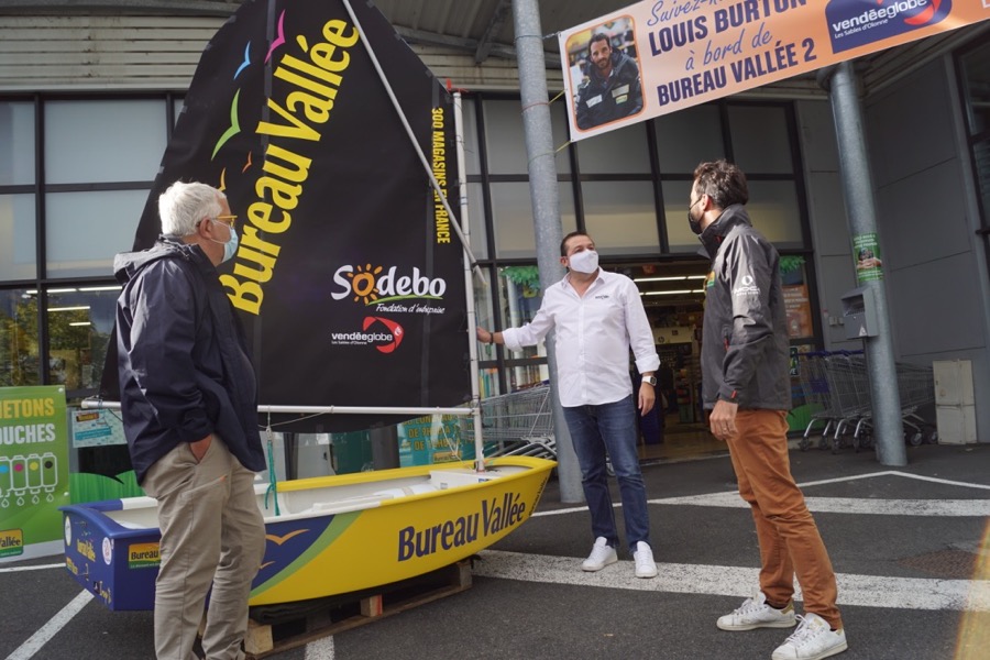 Macon Infos Le Web Journal Du Maconnais Voile Louis Burton Skipper Au Depart Du Vendee Globe Est Passe Par Macon